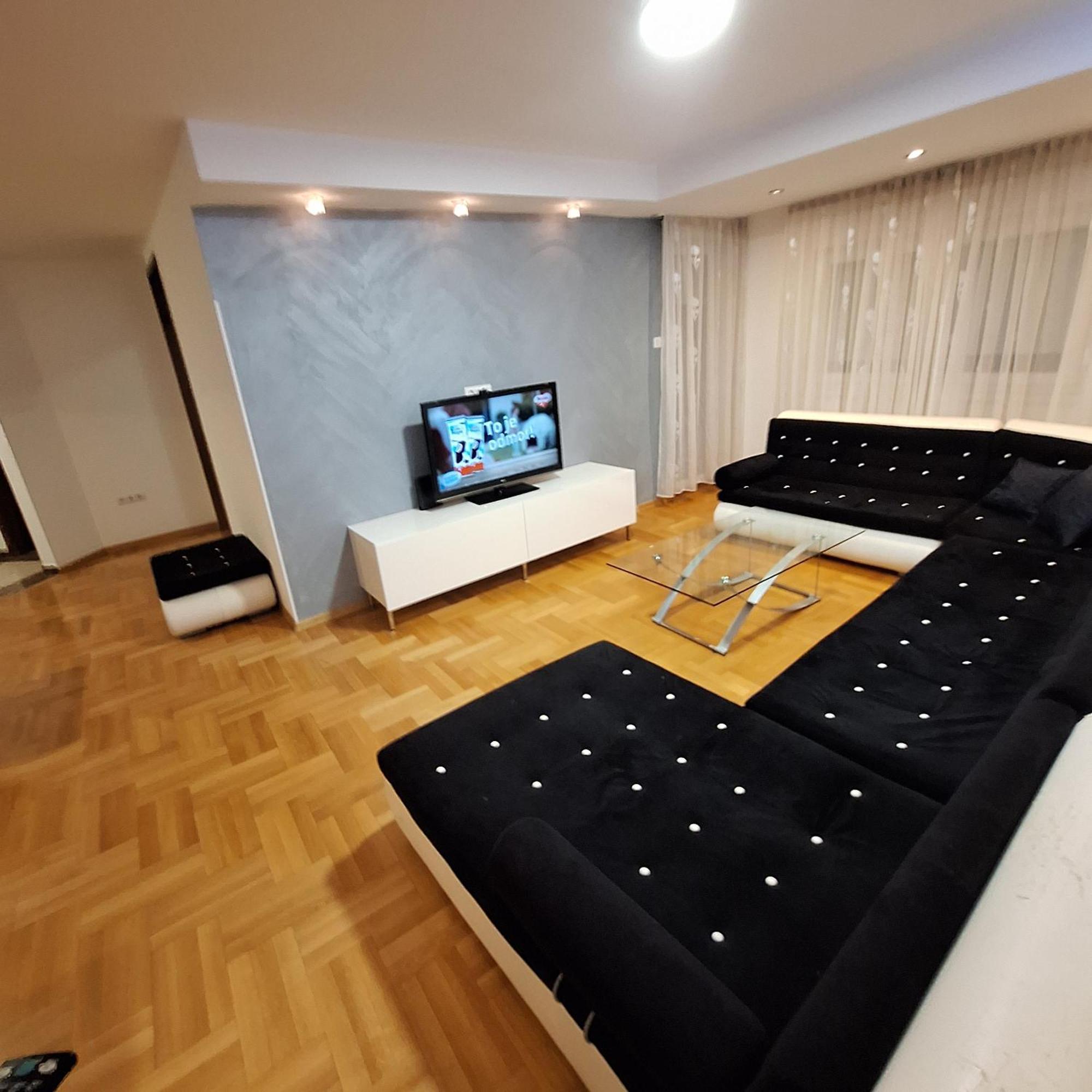 Luks Apartment Banja Luka Værelse billede