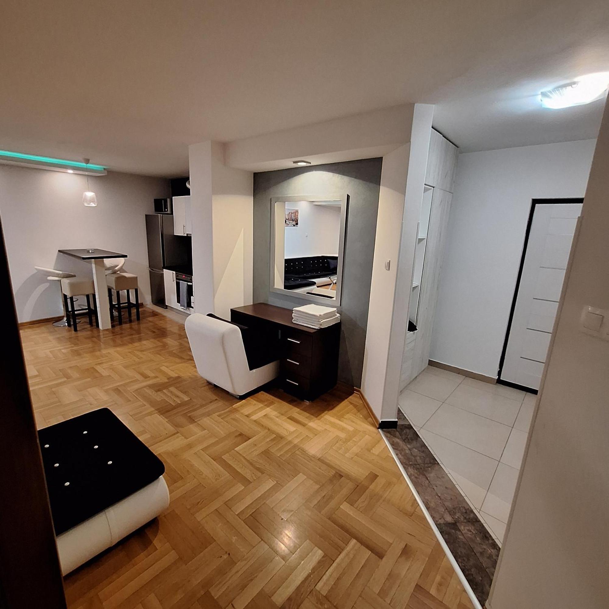 Luks Apartment Banja Luka Værelse billede